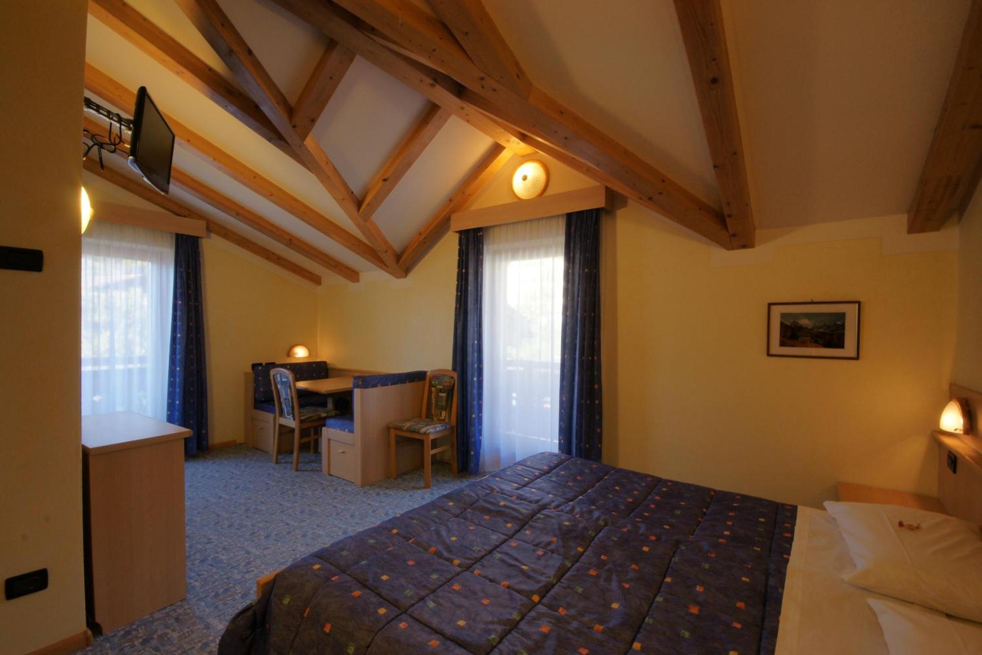 Berg Hotel Latemar Spitze Vigo di Fassa Eksteriør bilde