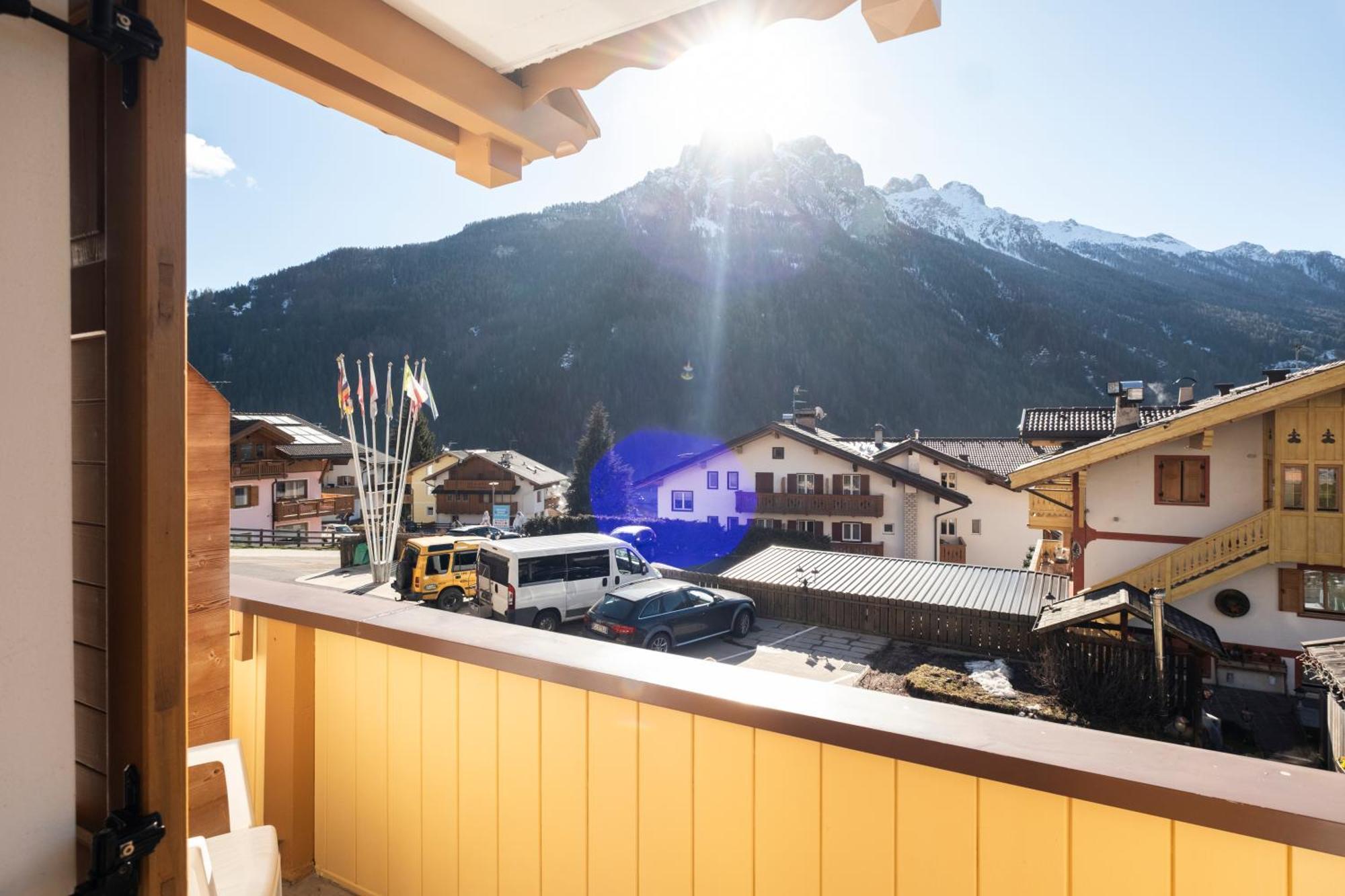 Berg Hotel Latemar Spitze Vigo di Fassa Eksteriør bilde
