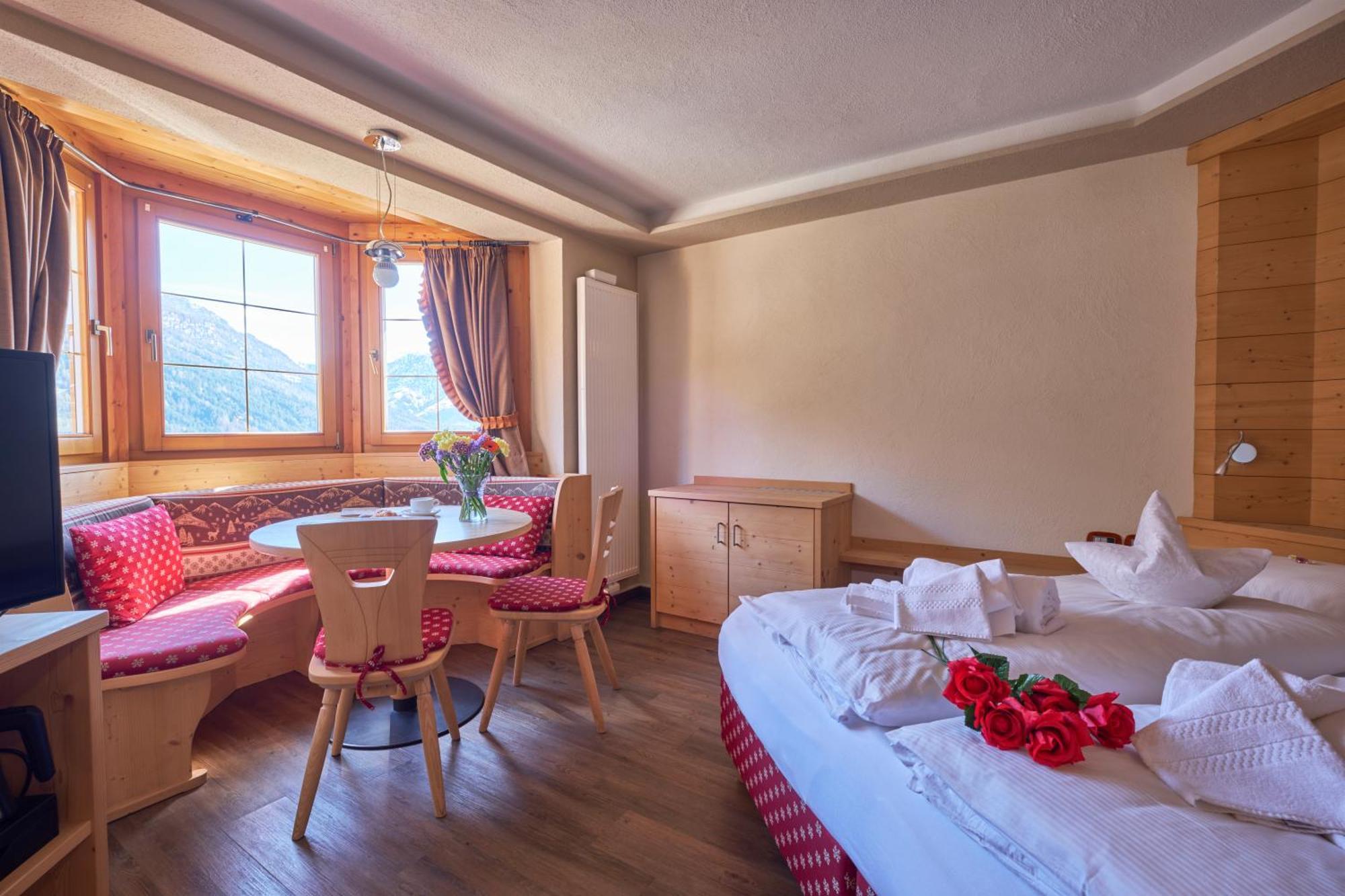 Berg Hotel Latemar Spitze Vigo di Fassa Eksteriør bilde