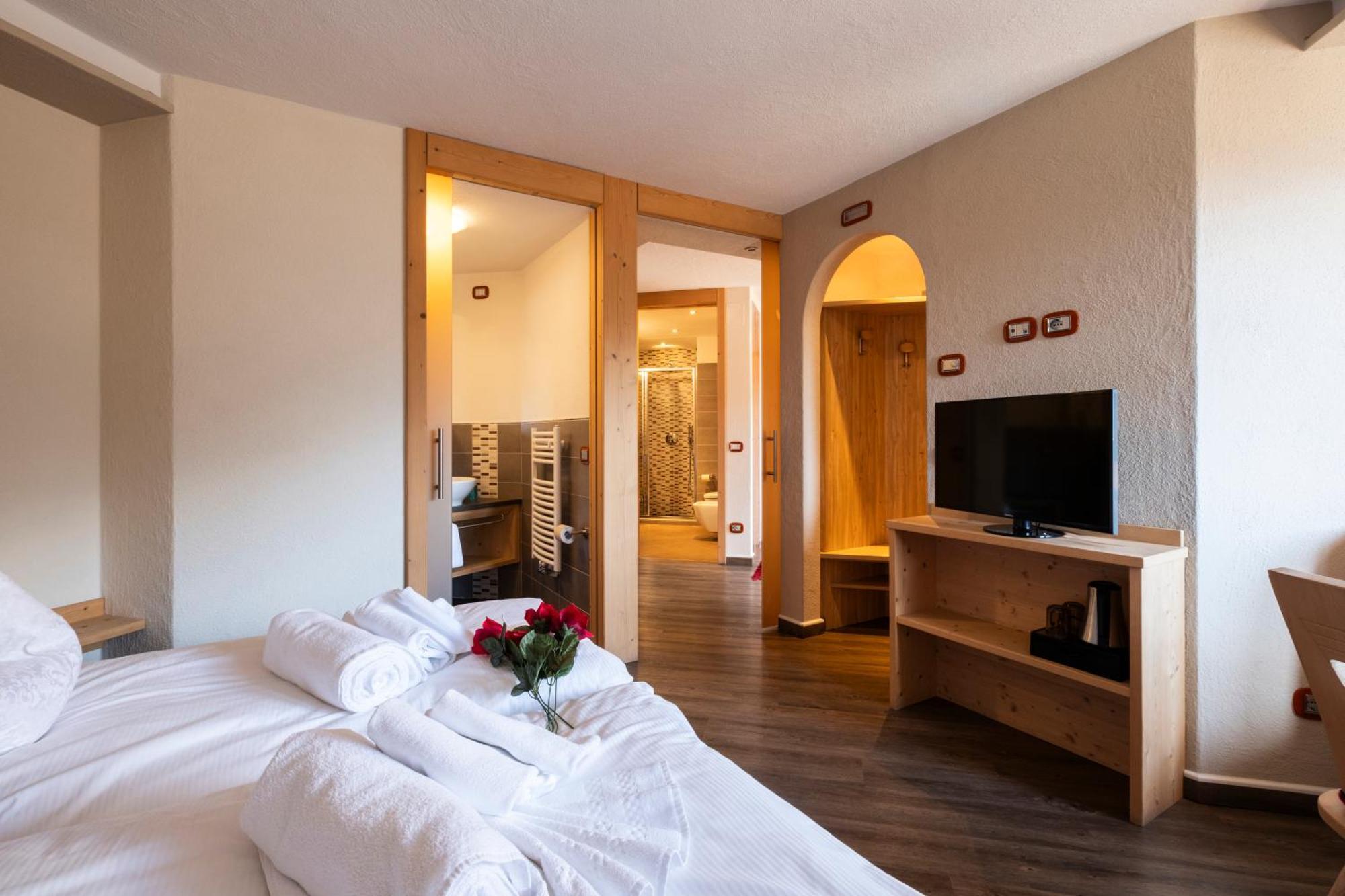 Berg Hotel Latemar Spitze Vigo di Fassa Eksteriør bilde